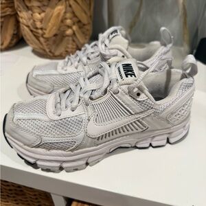 Vomero 5 kids size 1